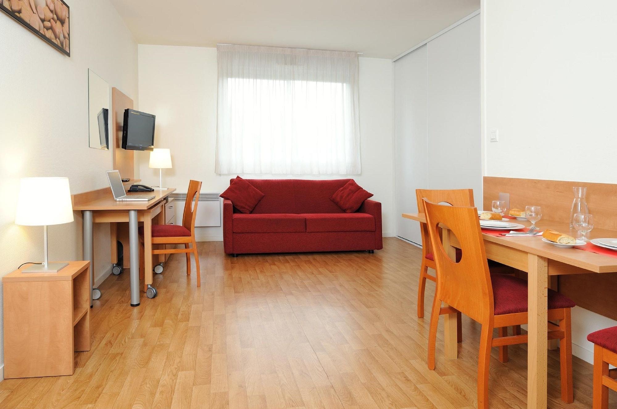 Sejours & Affaires Rennes Villa Camilla Екстер'єр фото